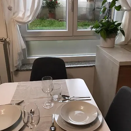 Koradinovi - Pod Vrtom Apartment Vipava