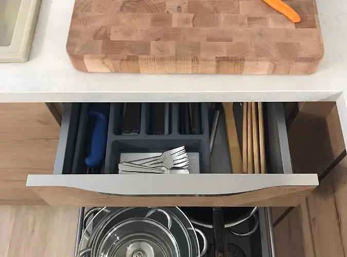 Koradinovi - Pod Vrtom *