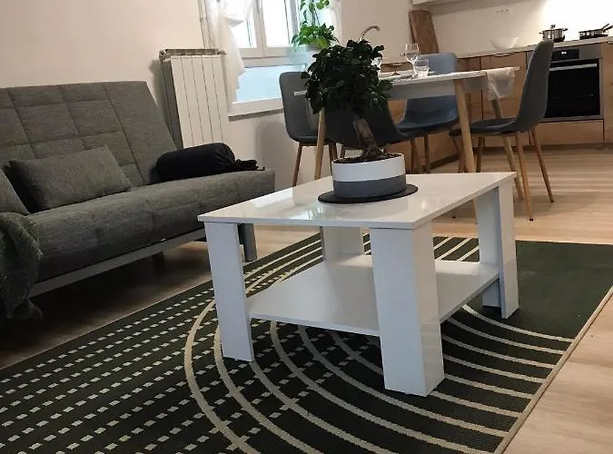 Koradinovi - Pod Vrtom Vipava