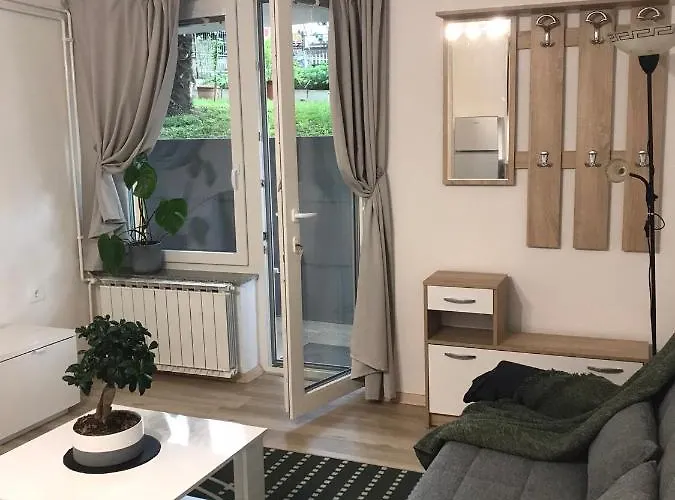 Koradinovi - Pod Vrtom Vipava