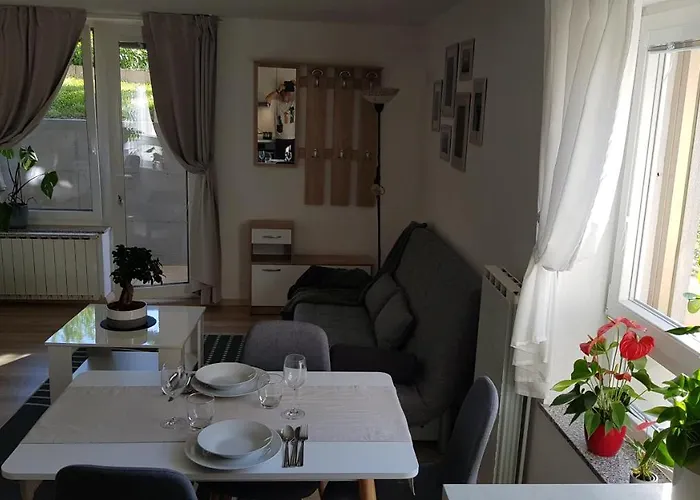 Koradinovi - Pod Vrtom Vipava